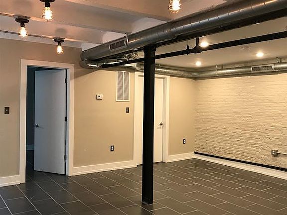 Main living area - rear 1