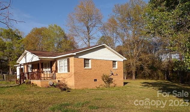 1st image of 2837 Oakland Dr
