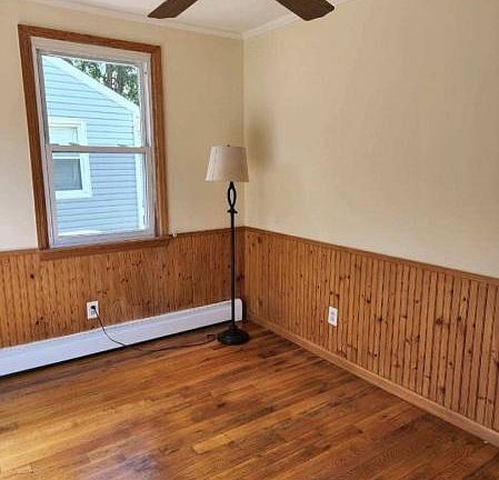 3rd image of 107 N Richards Ave