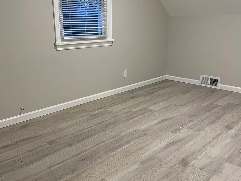 583 Mount Read Blvd #UP — Photo 9