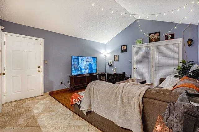 236 Afton Sq #303 — Photo 4