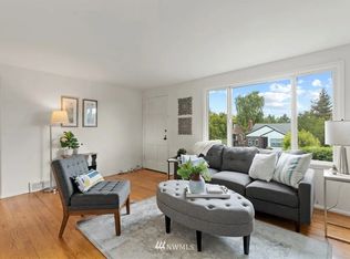 8251 Interlake Ave N, Seattle, WA 98103