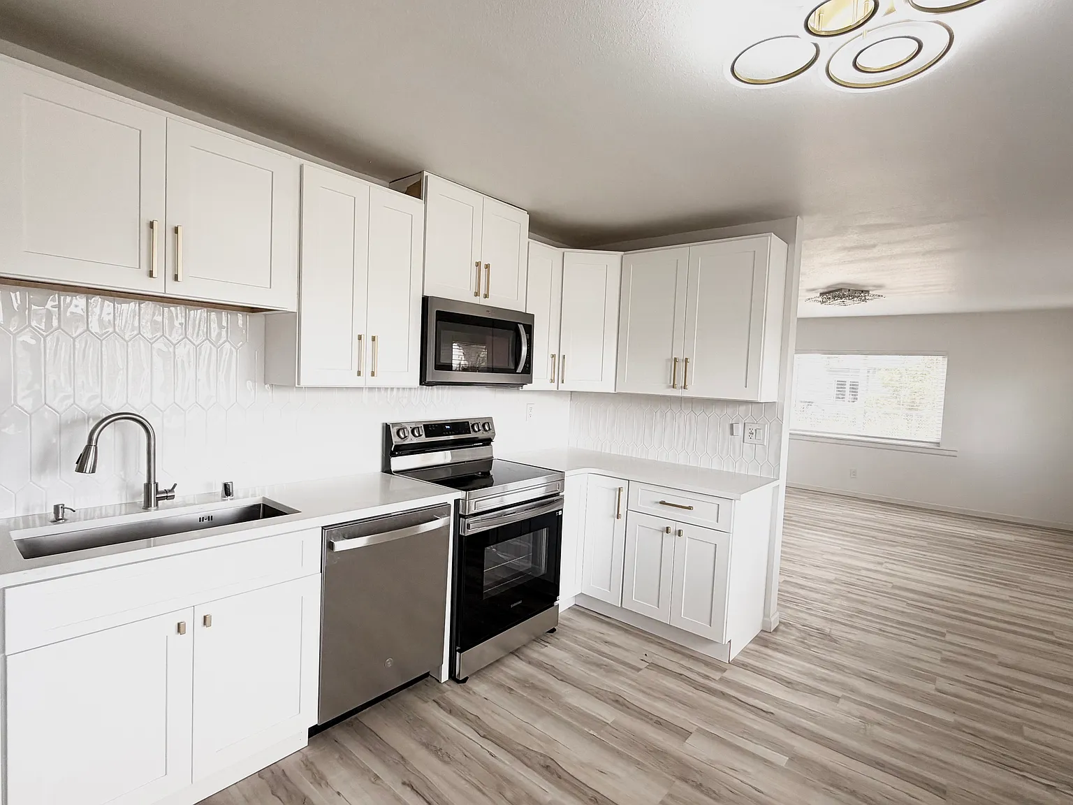 117 N Williams St — Photo 4