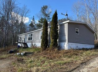 7 Breezy Point Rd, Warren, NH 03279