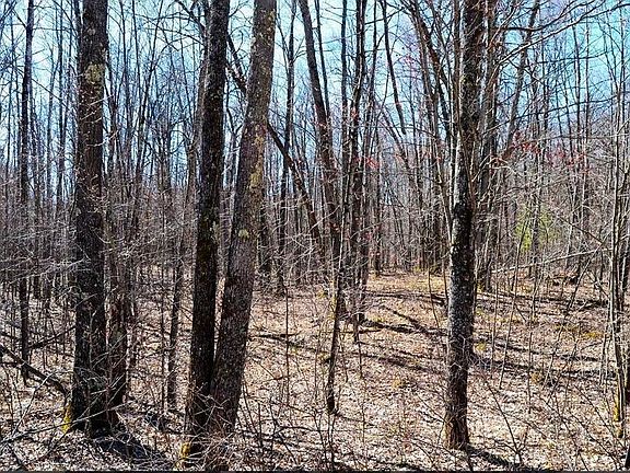 4th image of 2 Lodge Lake Rd