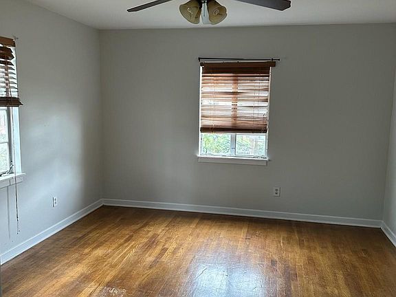 2nd image of 1526 Yale St #1/2