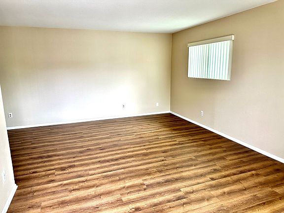 4th image of 1187 Acadia Pl