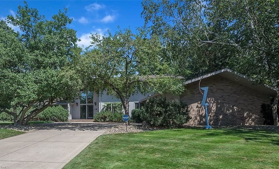 1st image of 2667 Belvoir Blvd