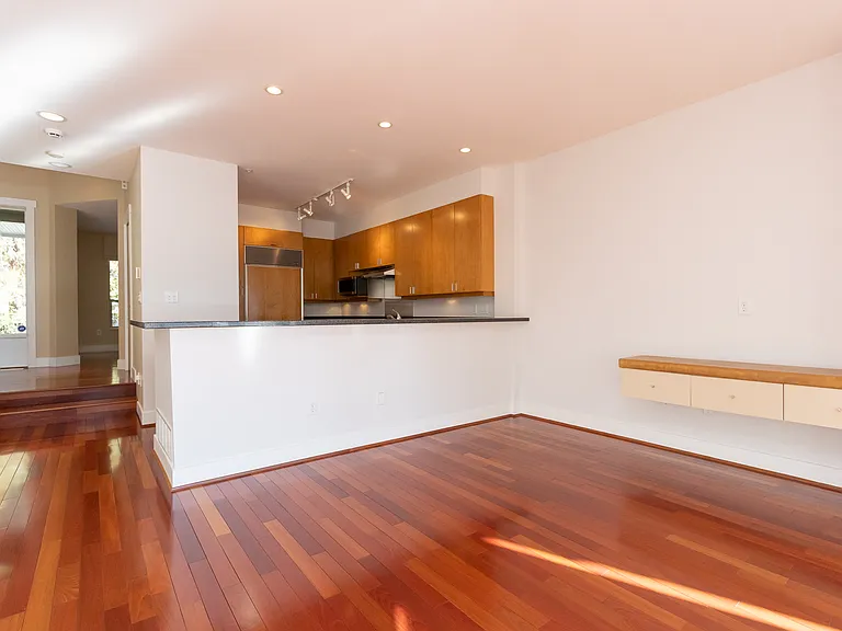 2491 Folkestone Way — Photo 10