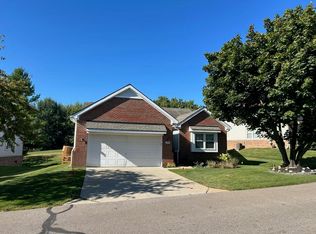 30831 Palmer Dr, Novi, MI 48377