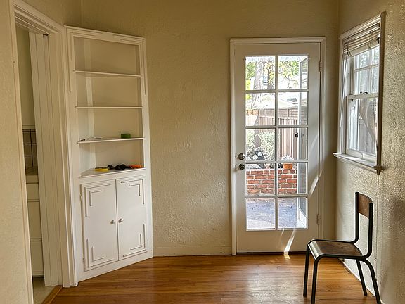 2nd image of 39 Fillmer Ave