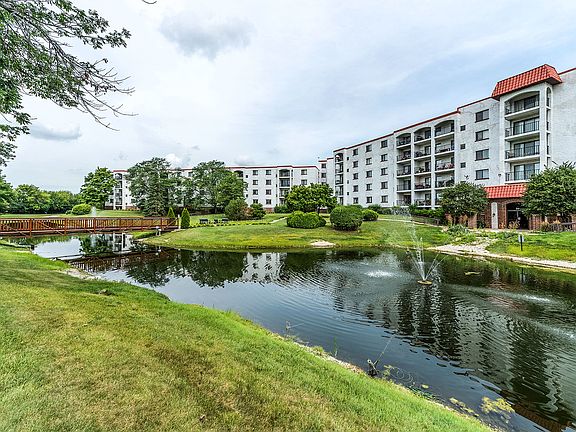 2nd image of 375 Plum Creek Dr APT 211