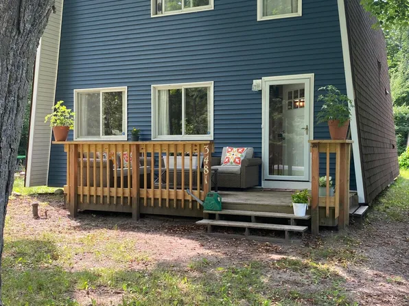 3481 Coolwater Ave, Johannesburg, MI 49751
