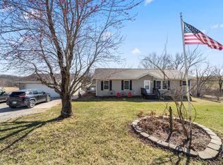 1670 Lucas Dr, Knoxville, IA 50138