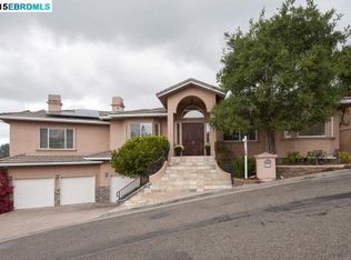 6066 Mazuela Dr, Oakland, CA 94611