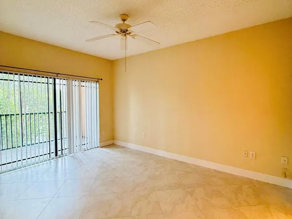 2917 Tuscany Ct APT 204, Palm Beach Gardens, FL 33410