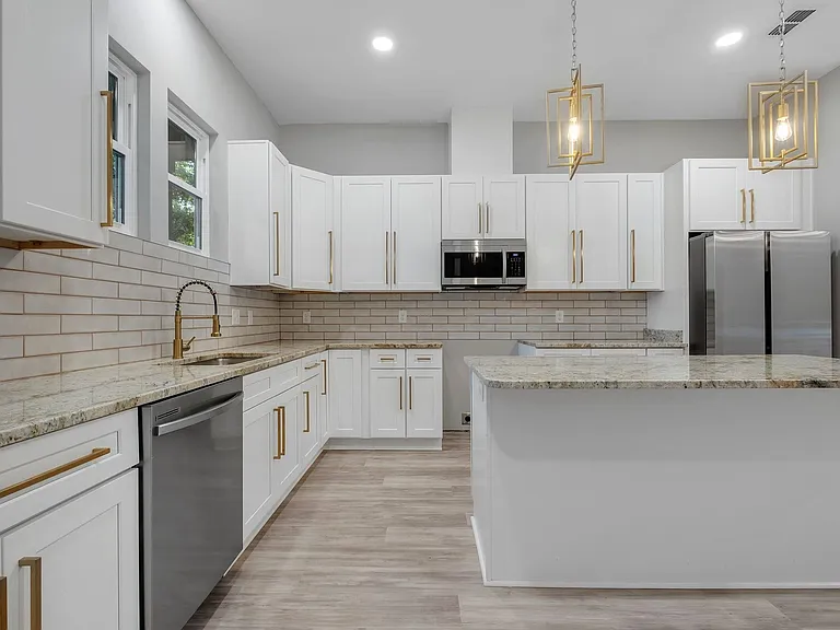 226 E Bradford Rd #A — Photo 14