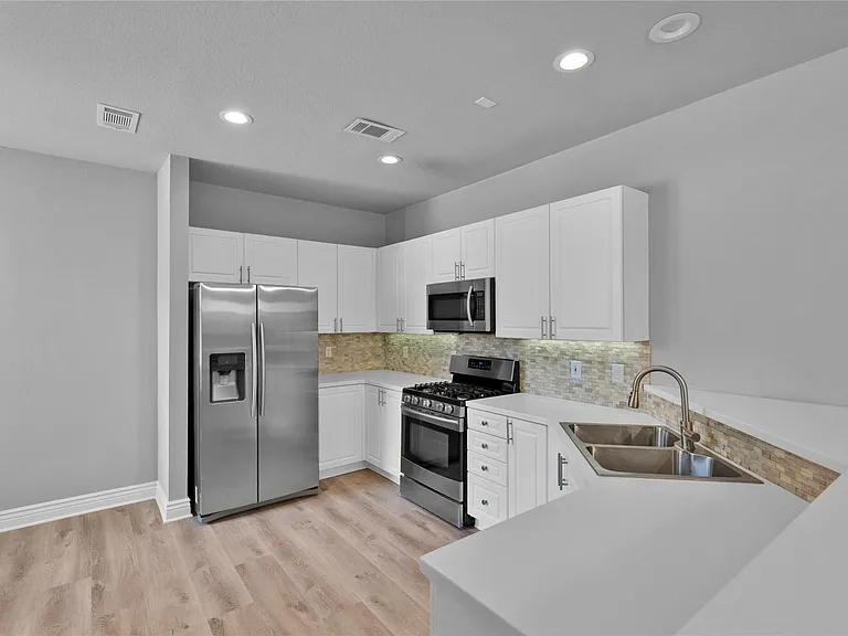 63 Woodlily Pl — Photo 8