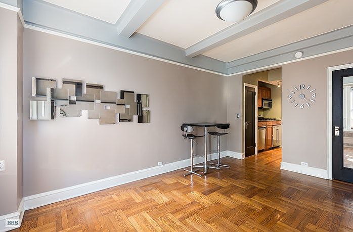 2nd image of 433 W 34th St APT 9F