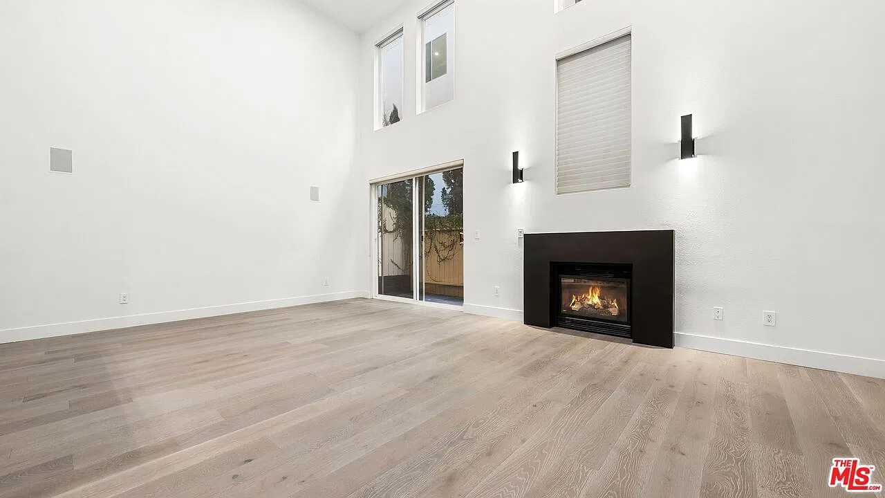 11628 Chenault St — Photo 4