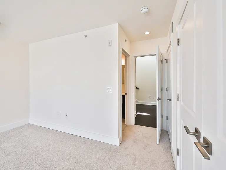 2602 Emerald St #3 — Photo 17