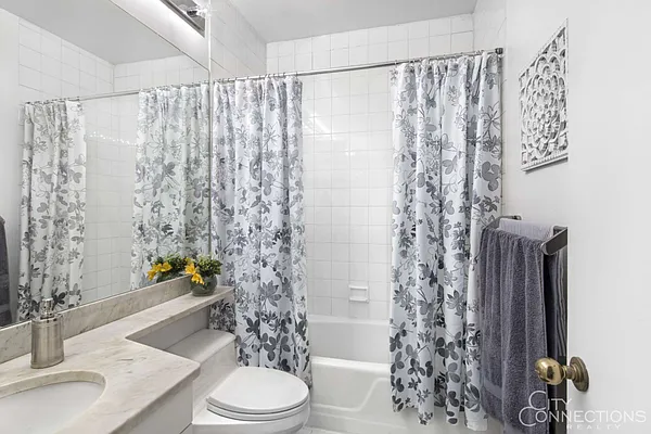 Sold by City Connections Realty | media 4