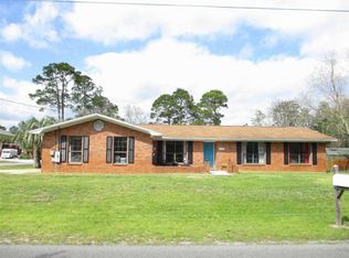 1365 Pins Ln, Gulf Breeze, FL 32563