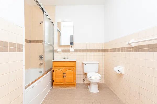 Rented by The InHouse Group | media 6