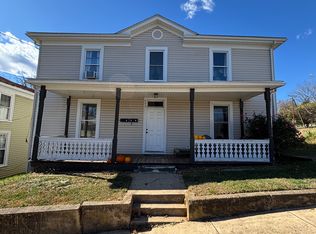 402 Bowling St #1, Staunton, VA 24401