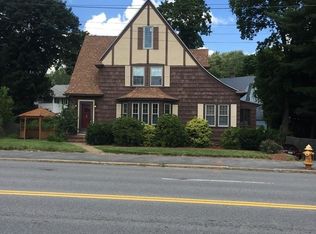 1133 Pleasant St, Worcester, MA 01602