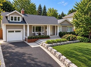 270 Poplar Dr, Burlington, ON L7L 2N4