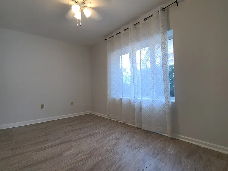 5410 Adams St #1 — Photo 6