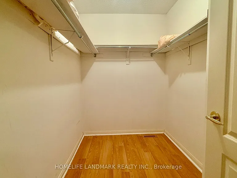 25 Grover Hill Ave — Photo 14