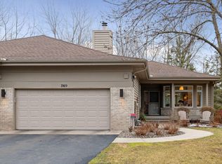 7169 Crowne Oak Rd, Eden Prairie, MN 55344