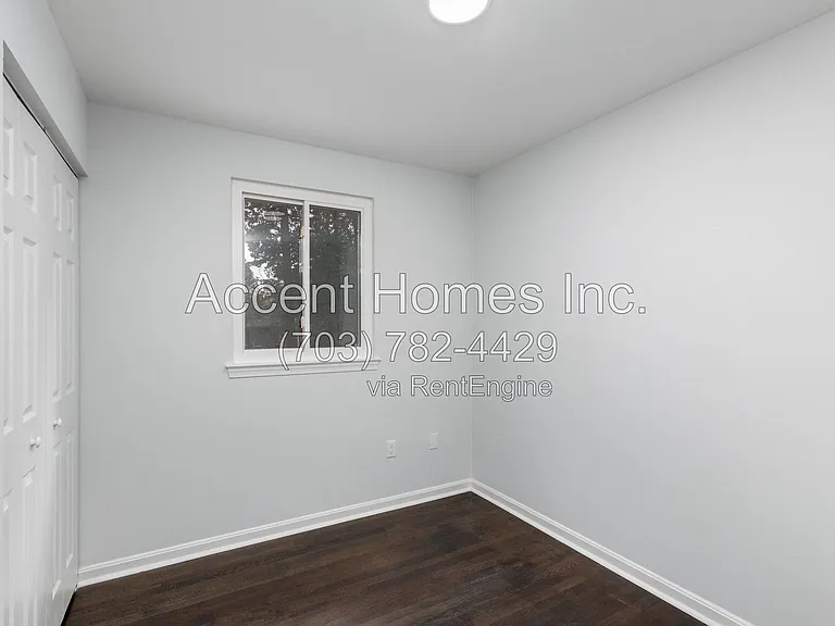 8613 Kenilworth Dr — Photo 24