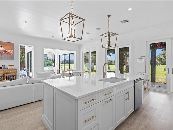 3rd image of 7707 Kiawah Way