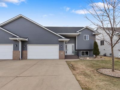 3703 W 93rd St, Sioux Falls, SD, 57108