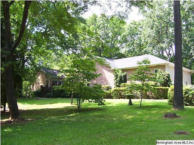 2nd image of 115 River Oaks Dr