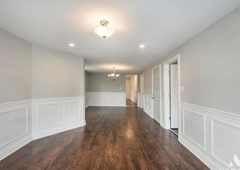 8722 S Buffalo Ave #3 — Photo 1