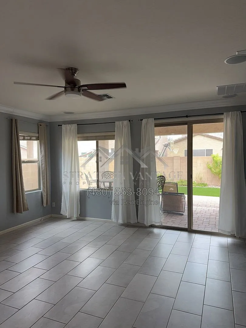 5 bed, 3.0 bath, 2746 sqft, $2,750 — Photo 4