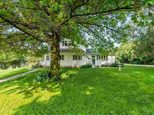 402 Williams Ave, Williamsburg, IA 52361