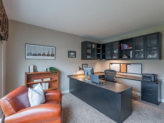 3rd image of 6822 Sagestone Dr