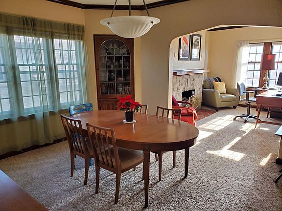 Carpet has been removed since this picture was taken.