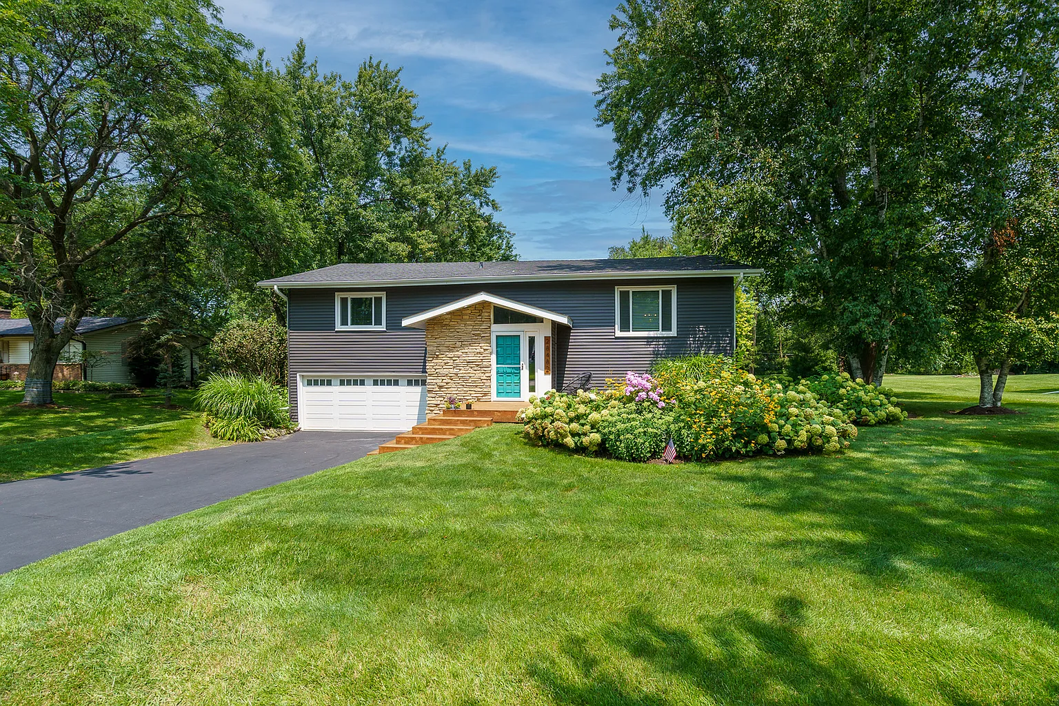 28482 W Lindbergh Dr photo 1