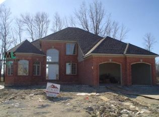 19500 Hudson Riv, Update, MI 48044