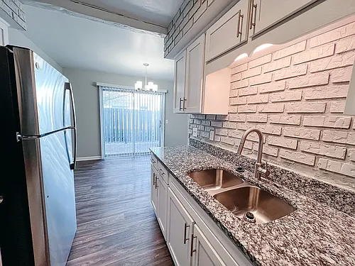 120 Oakley Photo 1