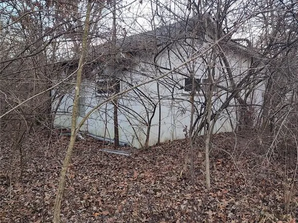 157 McClay Rd, Winfield, MO 63389