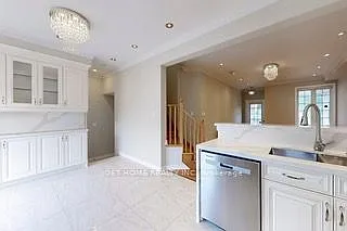 48 Goldenwood Cres — Photo 12