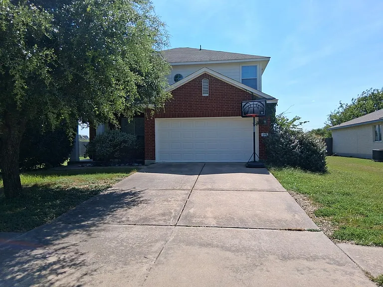1101 Barclay Dr — Photo 4