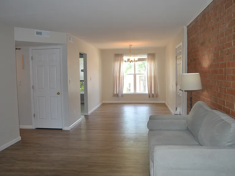 1937 Greenpoint Dr #203 — Photo 5
